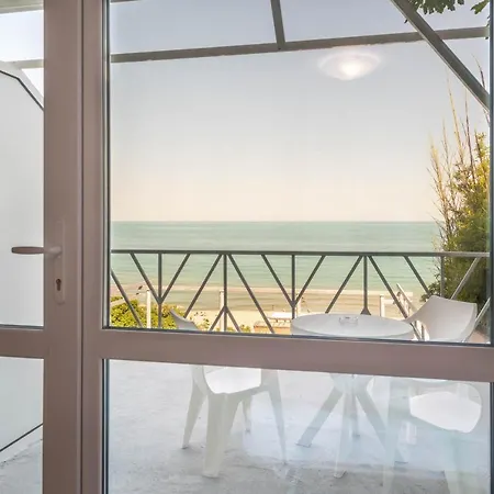 Kabakum Guest Rooms * Sea View * Free Wifi Warna